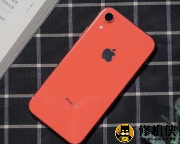 iPhone手机主板坏了，换主板or修主板？上海苹果维修点为你解答