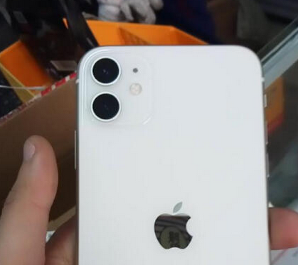 iPhone XS 突然黑屏如何解决